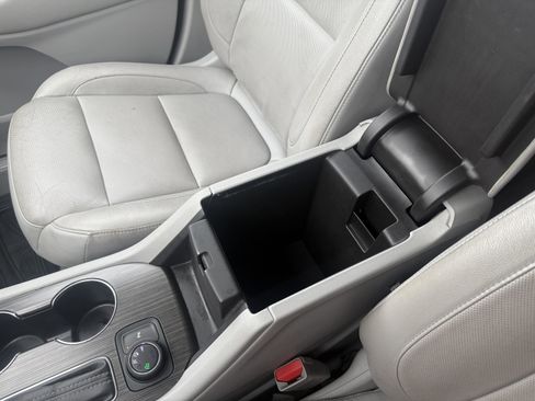 Used 2018 GMC Acadia SLT image 23