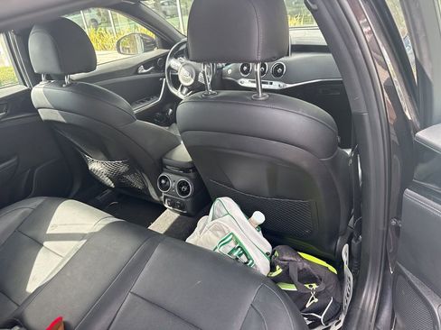 Used 2020 Kia Stinger GT-Line image 23