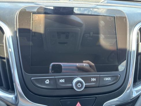 Used 2018 Chevrolet Equinox Premier FWD image 27