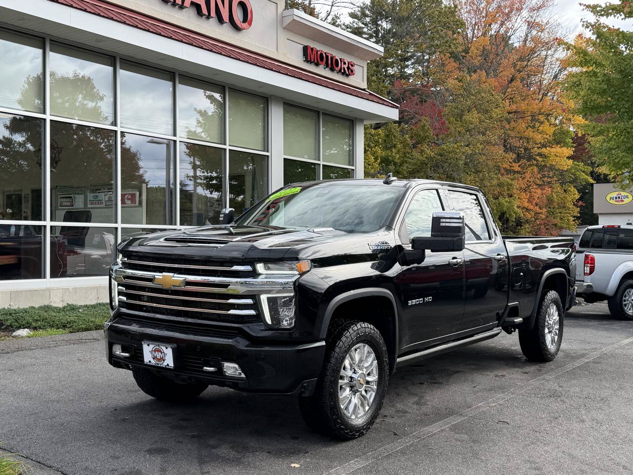 Used 2022 Chevrolet Silverado 3500 High Country w/ Safety Package II AWD/4WD image 2