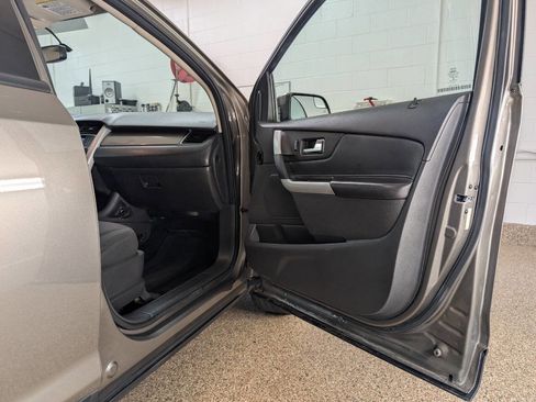 Used 2014 Ford Edge SEL image 17