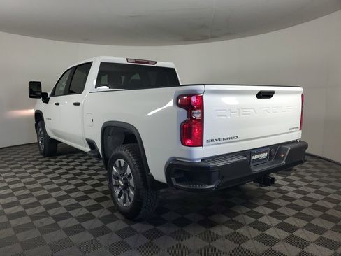 New 2026 Chevrolet Silverado 2500 Custom w/ Z71 Off-Road Package image 6
