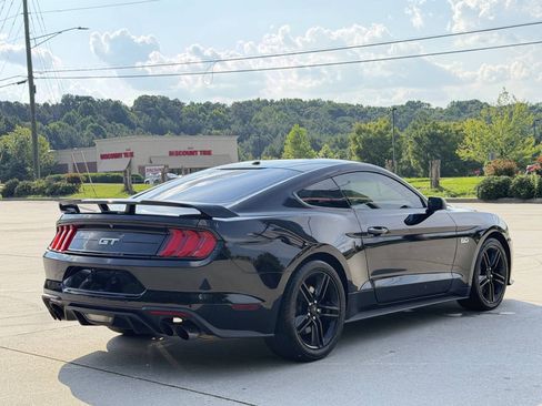 Used 2019 Ford Mustang GT RWD image 17