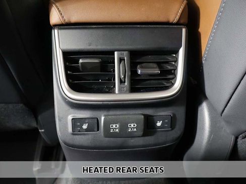 Used 2022 Subaru Outback Touring image 9