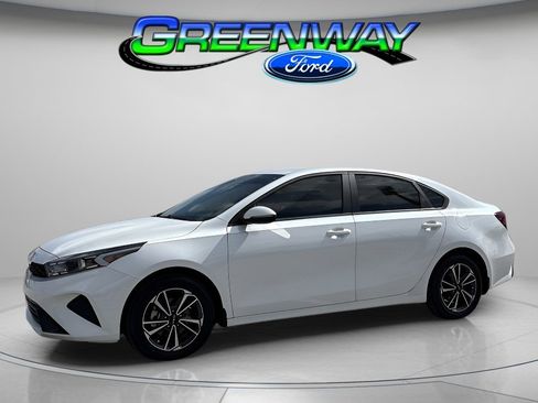 Used 2023 Kia Forte LXS w/ LXS Technology Package image 1