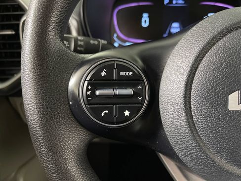 Used 2023 Kia Soul LX w/ LX Technology Package FWD image 29