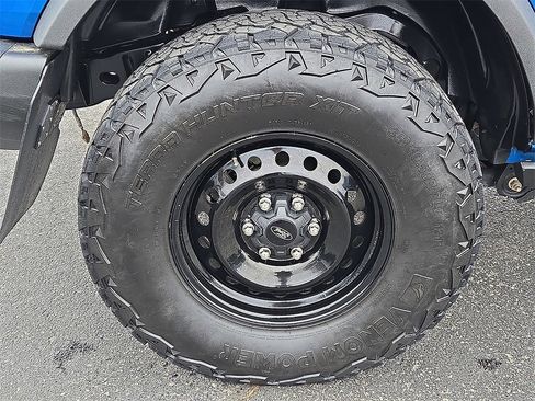 Used 2022 Ford Bronco Black Diamond image 7