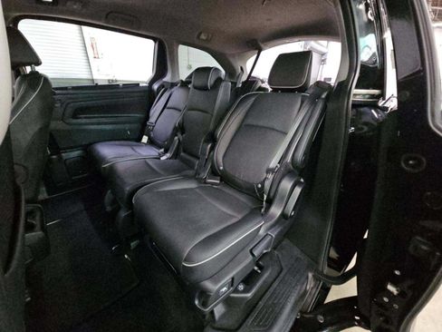 Used 2024 Honda Odyssey Elite image 11