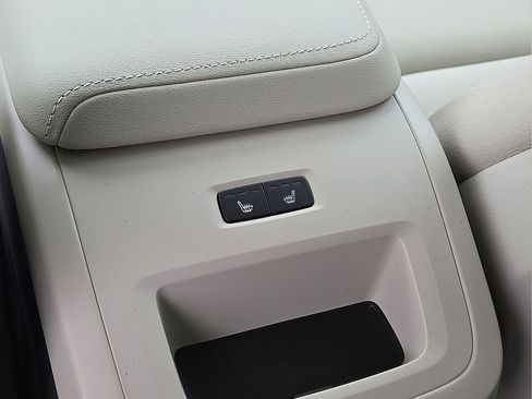 New 2026 Volvo V60 B5 Cross Country Plus w/ Protection Package Premier image 16