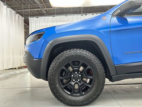 Used 2019 Jeep Cherokee Trailhawk w/ Cold Weather Group AWD/4WD image 22