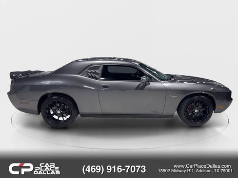 Used 2014 Dodge Challenger SXT RWD image 13