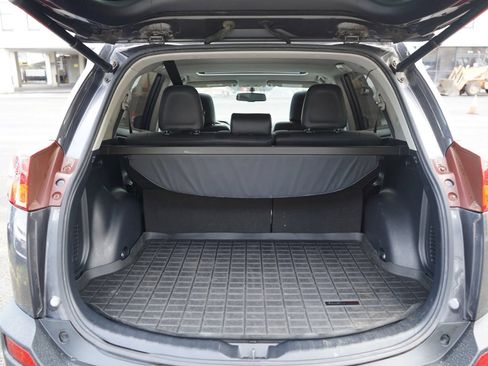Used 2014 Toyota RAV4 Limited FWD image 25