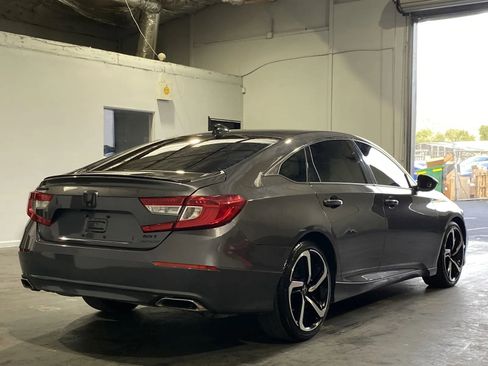 Used 2018 Honda Accord Sport image 4