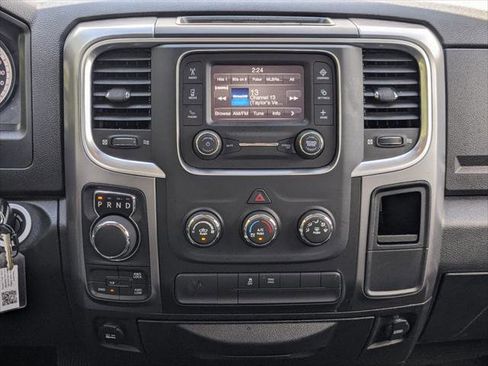 Certified 2022 RAM 1500 Classic SLT image 16