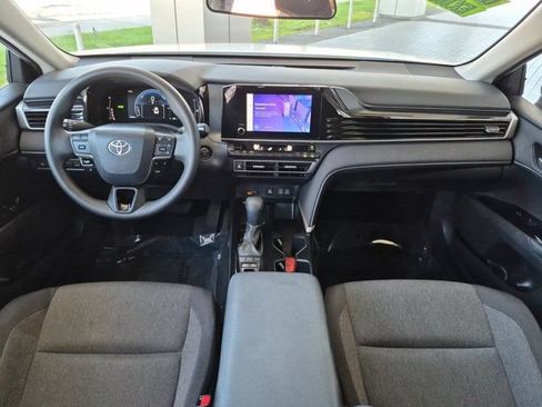 Used 2025 Toyota Camry LE FWD image 15