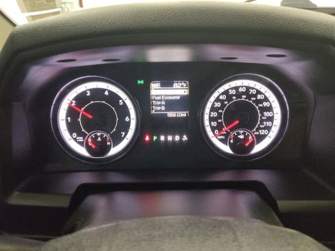 Used 2022 RAM 1500 Classic SLT RWD image 23