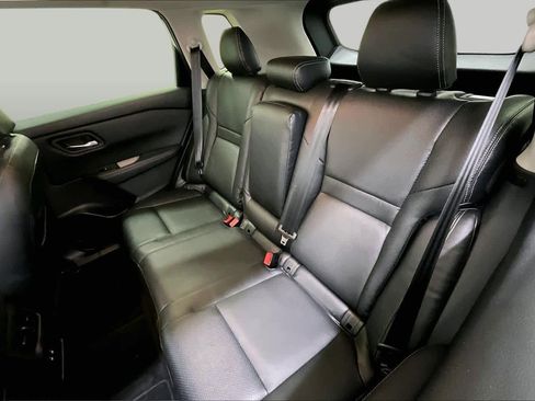 Used 2024 Nissan Rogue SV FWD image 20