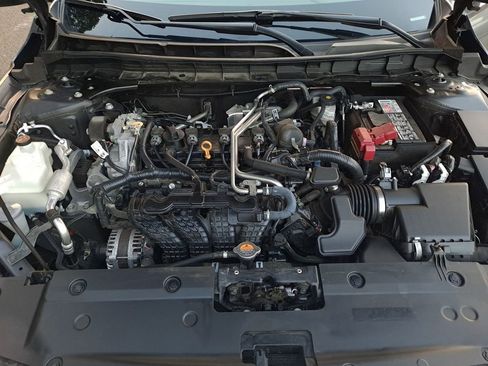 Used 2024 Nissan Altima 2.5 SV image 23