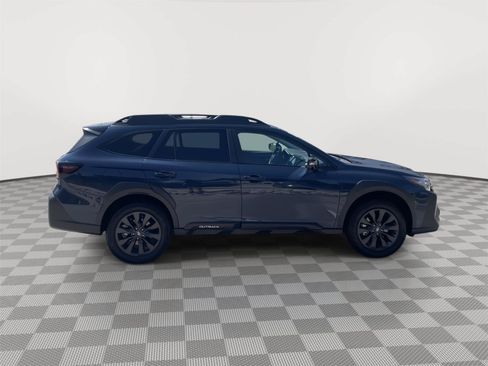 Used 2025 Subaru Outback Onyx Edition AWD/4WD image 14