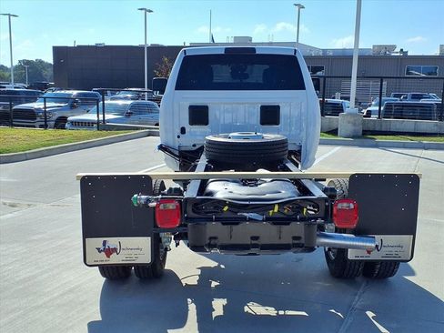 New 2026 RAM 4500 Tradesman w/ Chrome Appearance Group AWD/4WD image 5