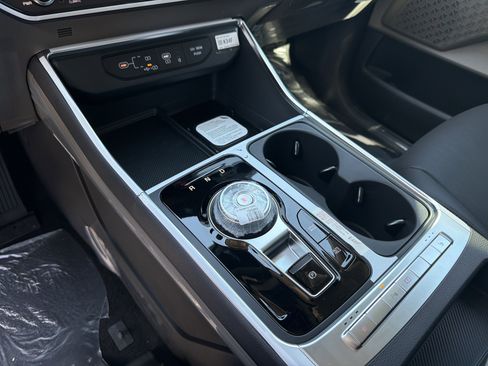 New 2026 Kia Carnival EX FWD image 9