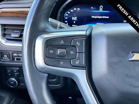 Used 2023 Chevrolet Suburban Premier image 11