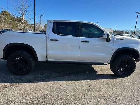 Used 2022 Chevrolet Silverado 1500 ZR2 w/ Technology Package image 7