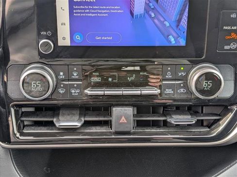 Used 2023 Toyota Highlander LE image 15