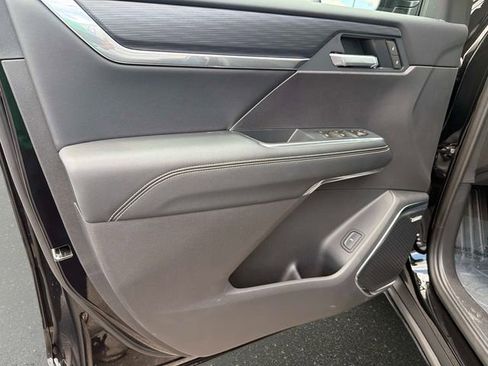 New 2026 GMC Acadia Elevation w/ Black Edition FWD image 17