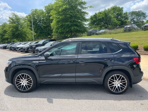 Used 2022 Volkswagen Taos SEL AWD/4WD image 9