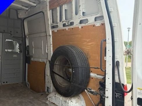 Used 2012 Nissan NV 3500 SV w/ Technology Pkg RWD image 10
