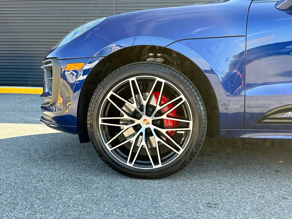 Certified 2026 Porsche Macan S AWD/4WD image 33