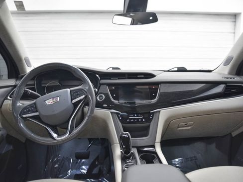 Used 2022 Cadillac XT6 Premium Luxury image 23