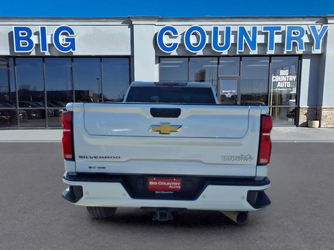 Used 2024 Chevrolet Silverado 2500 High Country w/ High Country Premium Package AWD/4WD image 5