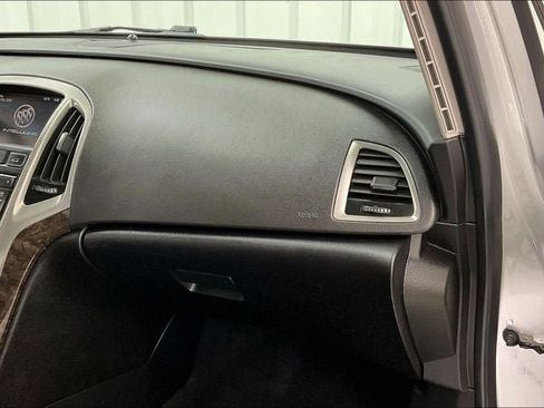 Used 2013 Buick Verano Leather FWD image 17