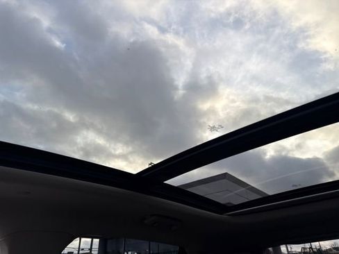 Certified 2023 Lincoln Nautilus Reserve w/ Luxury Package image 26