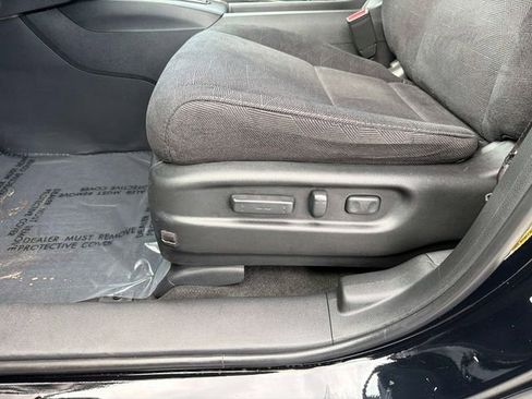 Used 2022 Honda Pilot Sport image 18