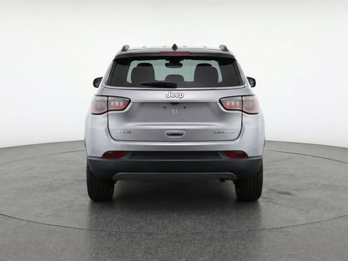 Used 2025 Jeep Compass Limited image 7