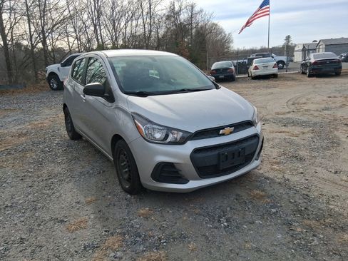 Used 2018 Chevrolet Spark LS image 2