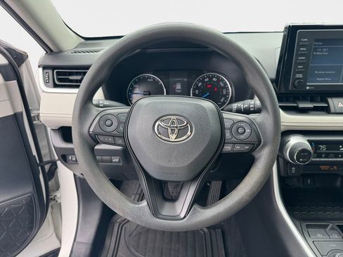 Used 2022 Toyota RAV4 XLE w/ Convenience Package AWD/4WD image 11