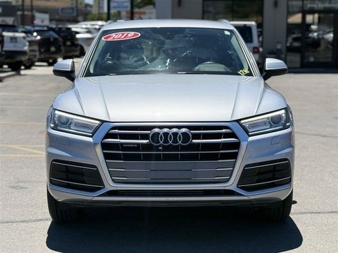 Used 2019 Audi Q5 2.0T Premium w/ Convenience Package AWD/4WD image 2