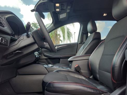 Used 2023 Ford Escape ST-Line w/ Tech Pack #1 FWD image 18