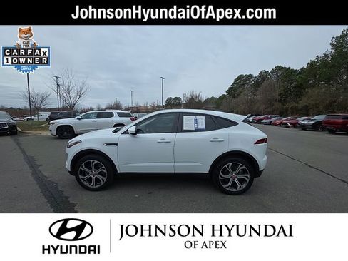 Used 2020 Jaguar E-PACE SE image 19