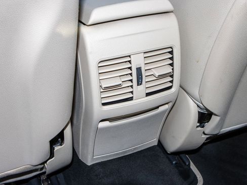 Used 2020 Mercedes-Benz GLA 250 GLA 250 w/ Multimedia Package image 19