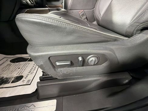 Used 2020 Chevrolet Silverado 1500 High Country w/ Technology Package image 14