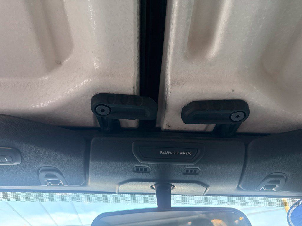 Used 2023 Jeep Gladiator Sport AWD/4WD image 4