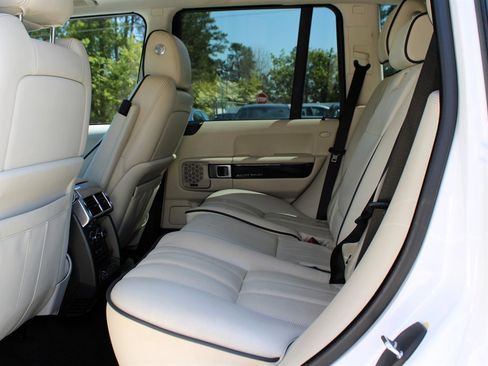 Used 2012 Land Rover Range Rover HSE LUX image 16