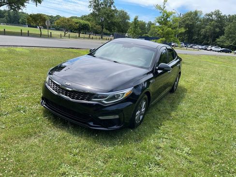 Used 2020 Kia Optima LX FWD image 4