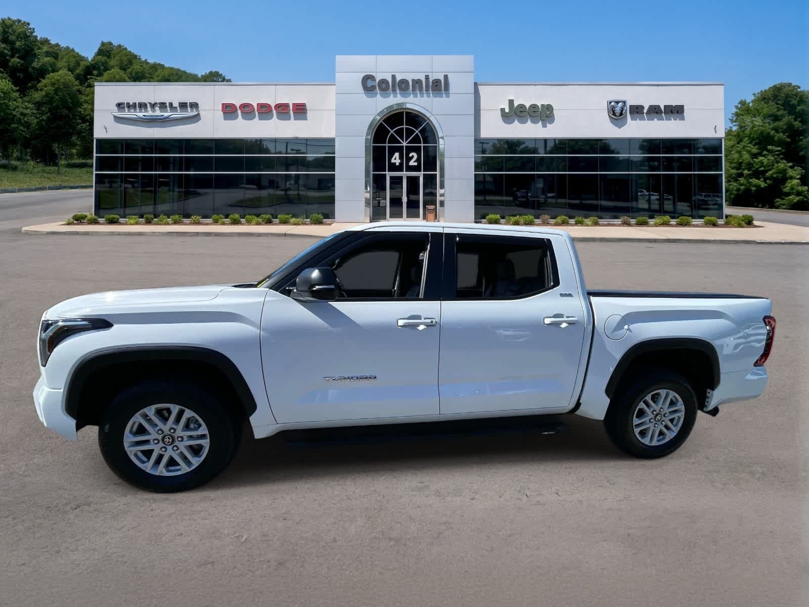 Used 2025 Toyota Tundra SR5 w/ SR5 Premium Package AWD/4WD image 2