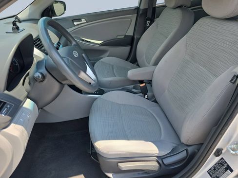 Used 2015 Hyundai Accent GLS FWD image 11